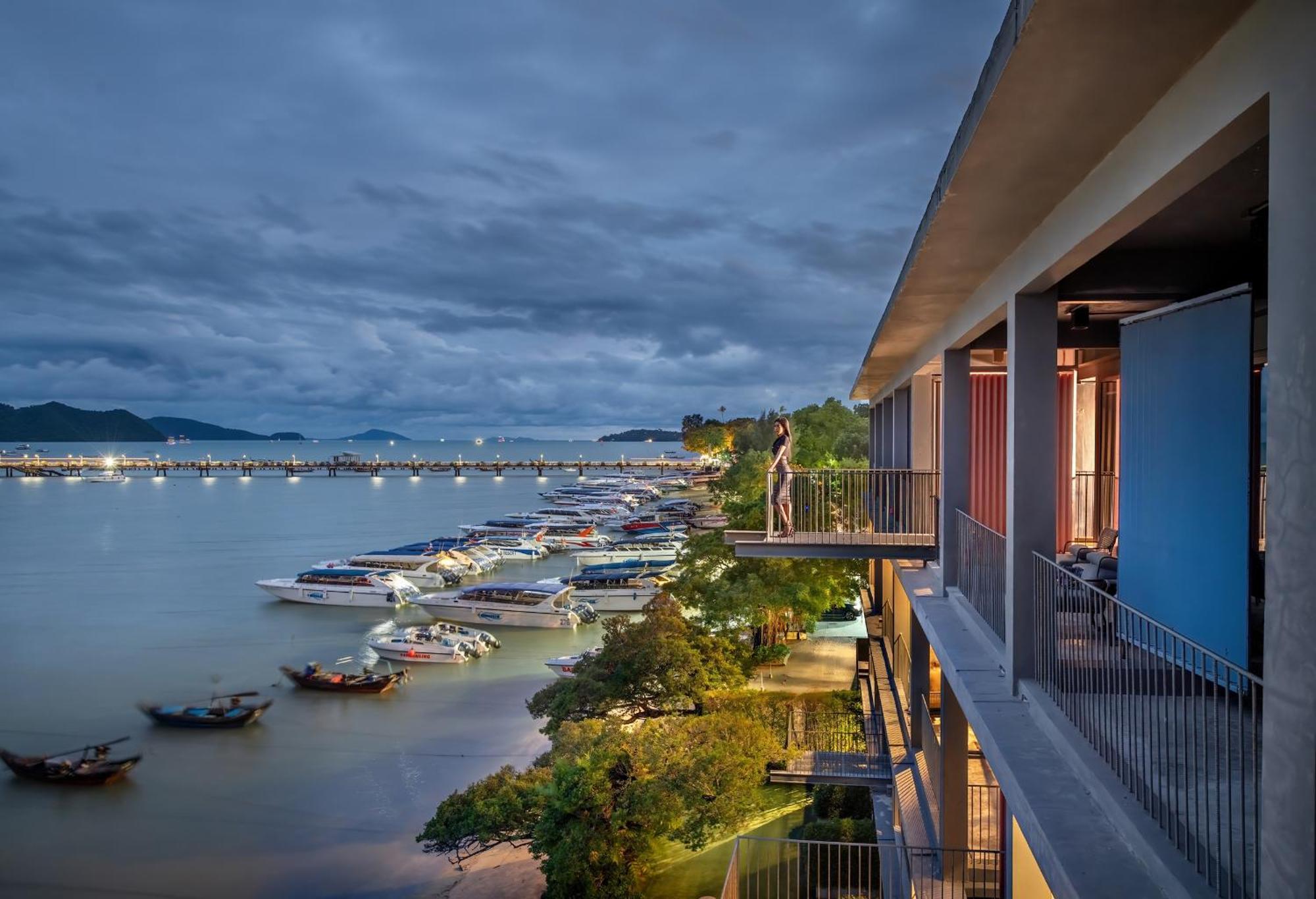 Shin Arch39 Phuket Beach Front - Sha Plus Чалонг Экстерьер фото