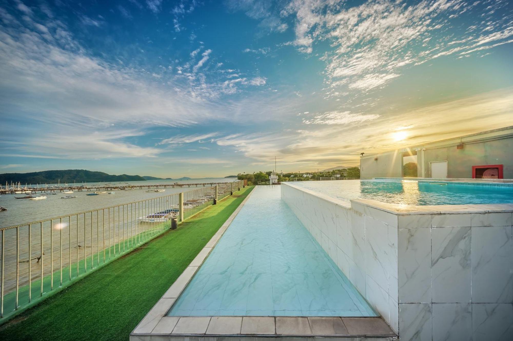 Shin Arch39 Phuket Beach Front - Sha Plus Чалонг Экстерьер фото