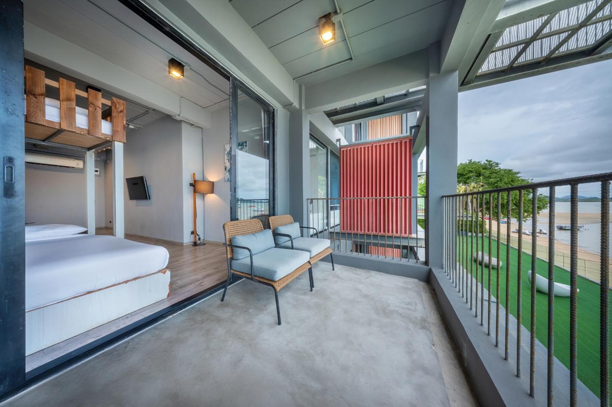 Shin Arch39 Phuket Beach Front - Sha Plus Чалонг Экстерьер фото
