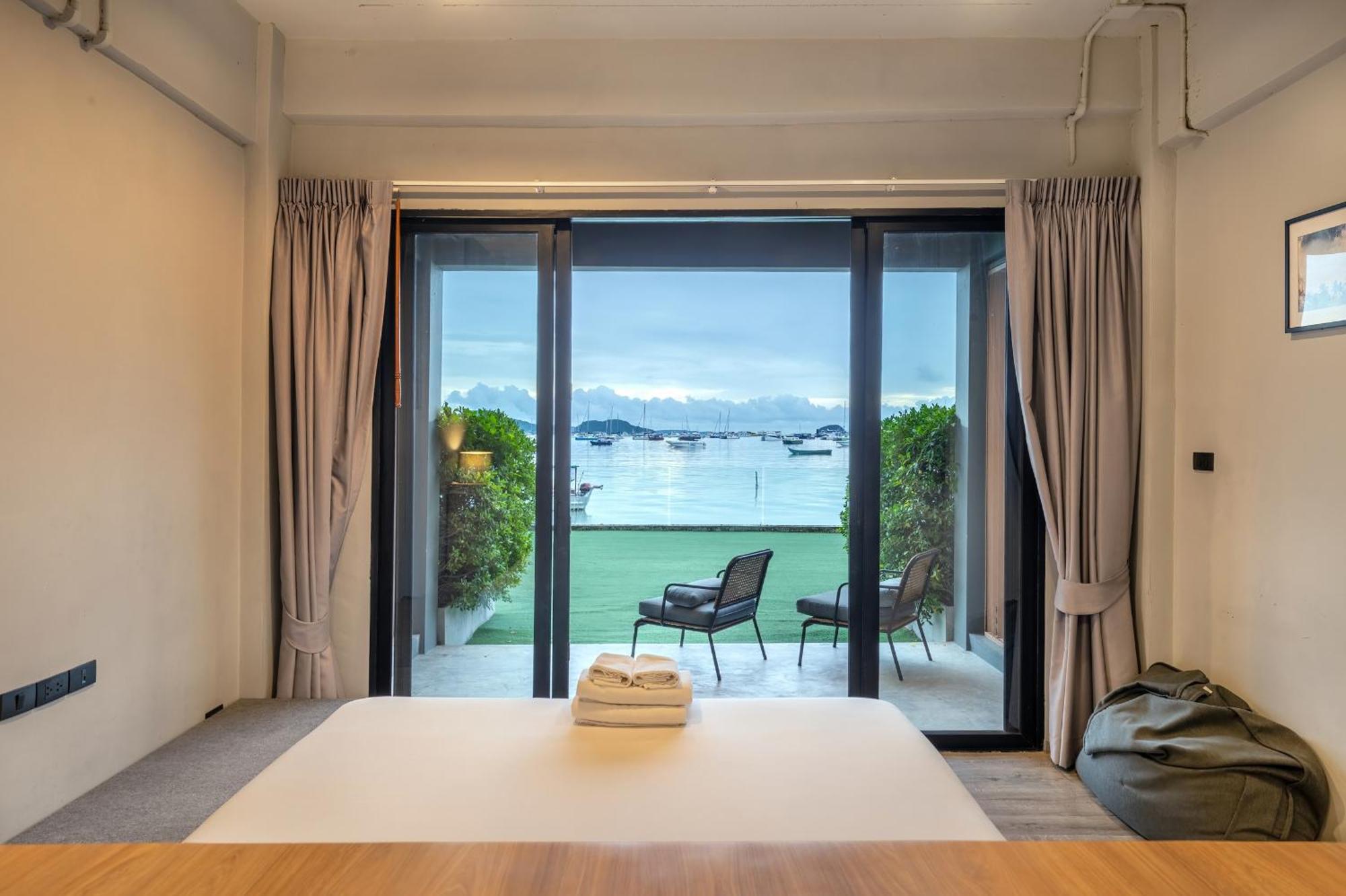 Shin Arch39 Phuket Beach Front - Sha Plus Чалонг Экстерьер фото
