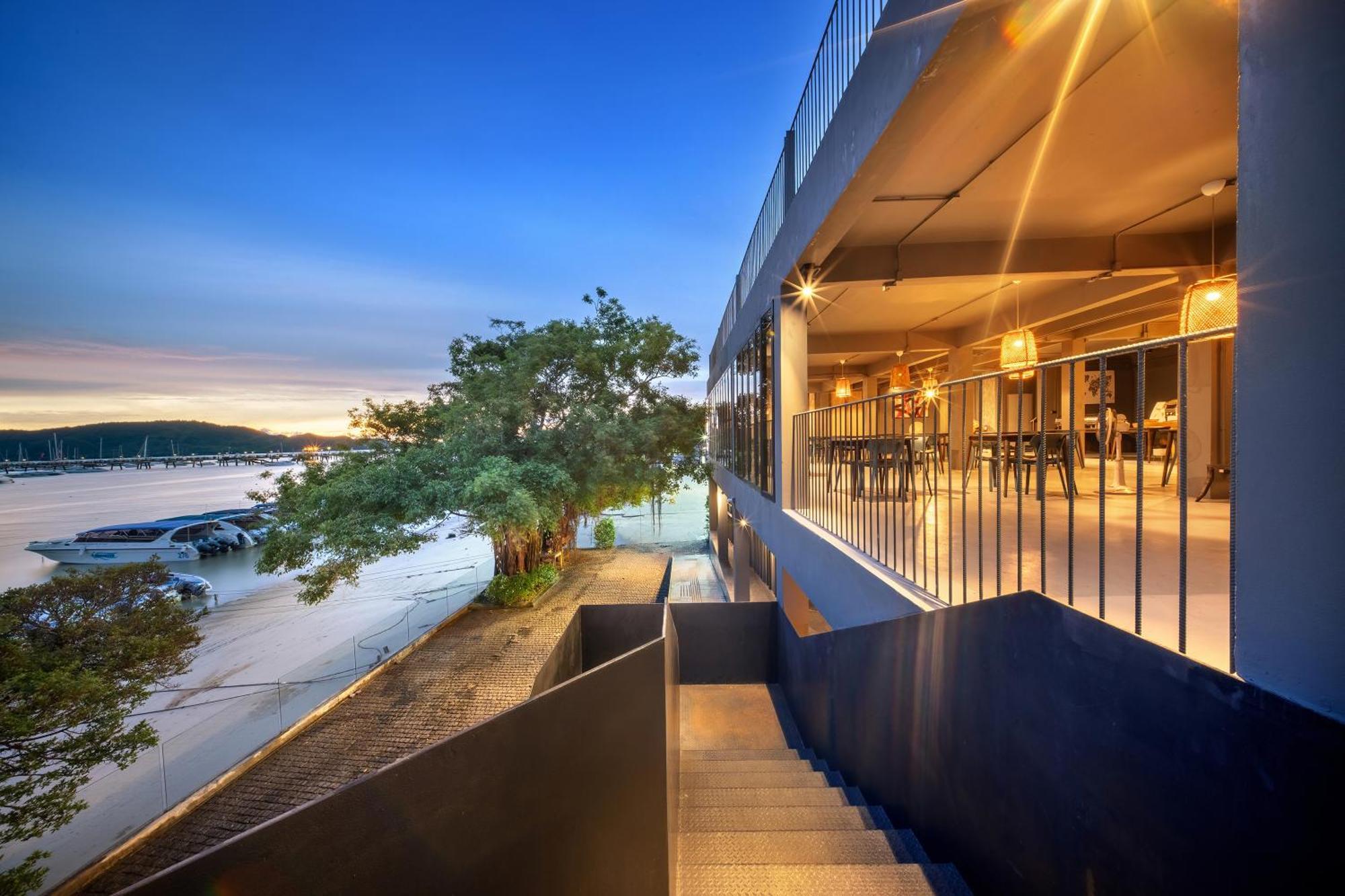 Shin Arch39 Phuket Beach Front - Sha Plus Чалонг Экстерьер фото